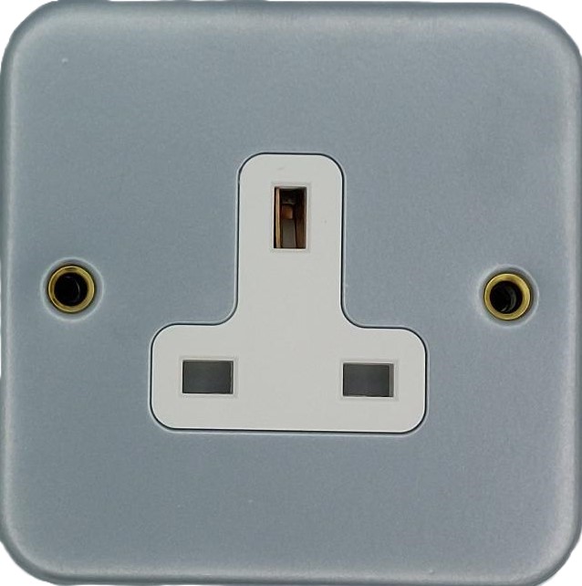 MS131 Niglon Metal Clad 1g Unswitched Socket